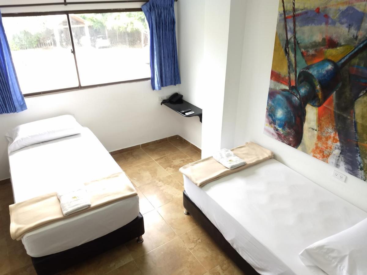 Hotel Tayromar ซันตามาร์ตา ภายนอก รูปภาพ